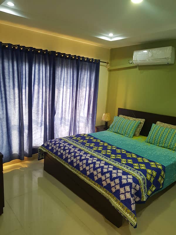 Par day short time one bed appatment for rent bahira town phase 6 any time available 1