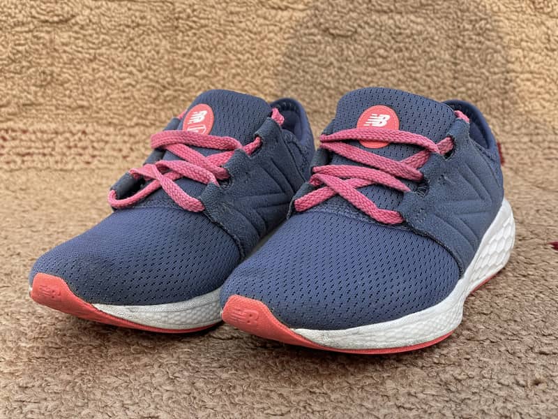 Gently Used New Balance (NB) Girls’ Shoes – Size [EU 30] 5