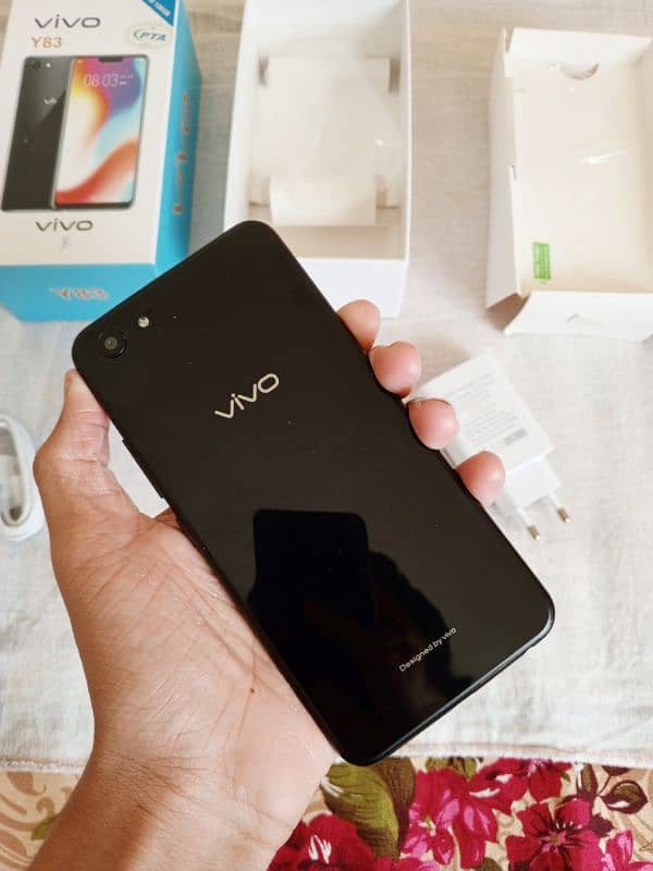 vivo y83 (6/128)* face ID, complete Box 2