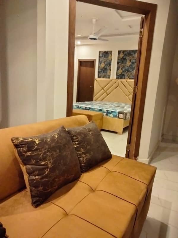 1 BEDROOM FULLY FURNISHED APARTMENT FOR RENT IN BAHRIA TOWN LAHORE 0