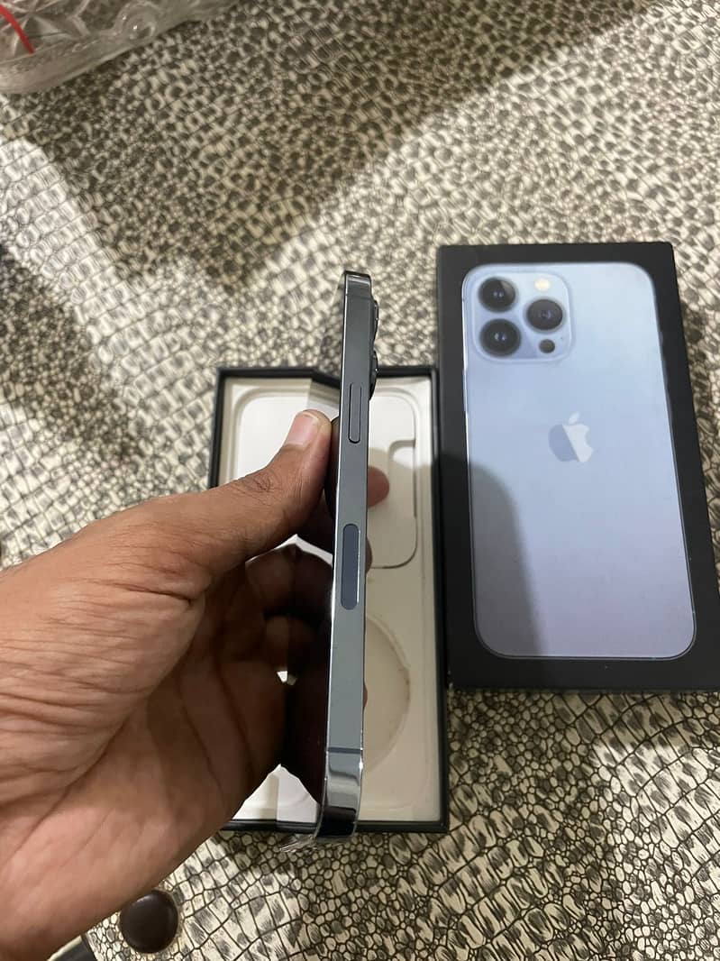 iPhone 13 pro 256gb 4