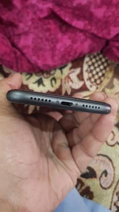 iPhone 11 black all ok only silent button issues