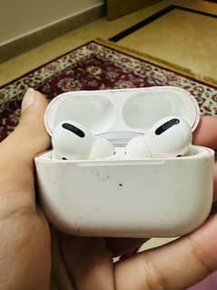 Original Apple Airpods (Model A2084)