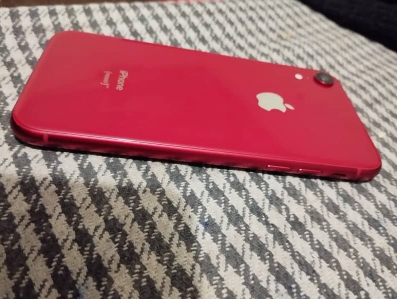 iphone XR 64 Gb factory unlock 2