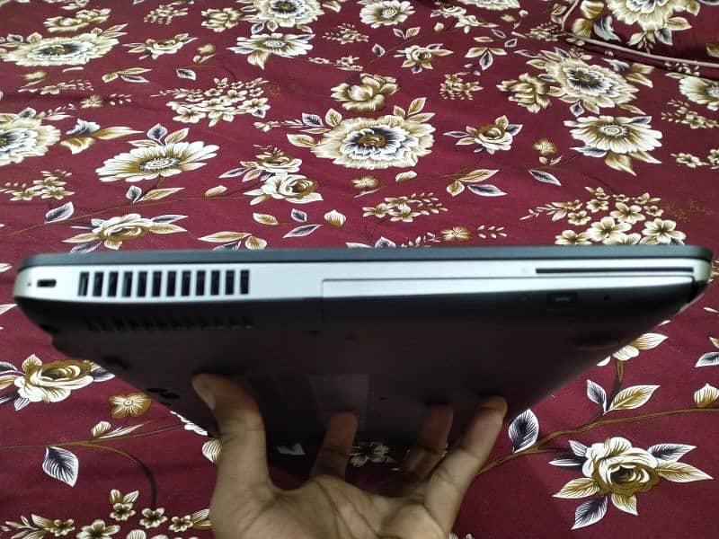 HP ProBook i5 8/256 9