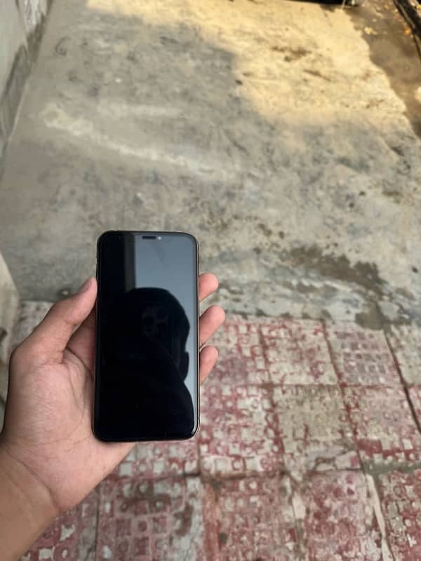 iPhone XS 64 gb dual Pta aproved 5