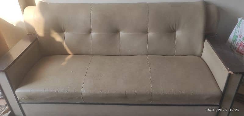 7 seater moltyfoam sofa set in 25k 1