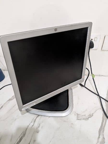 17 Inch LCD For Sale 4