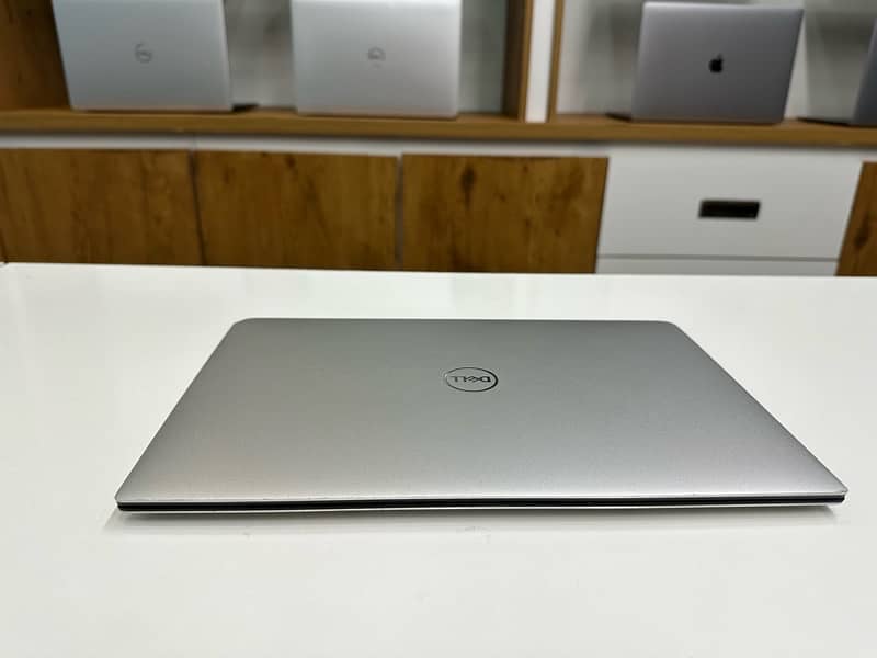 DELL XPS 13 7390 ( CORE - i7 / 10TH GEN ) 16 GB RAM-512 GB SSD 2