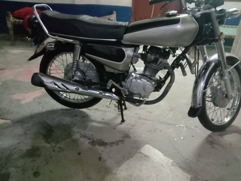 Honda 125 for sale rwp num 20model lush conditin 1