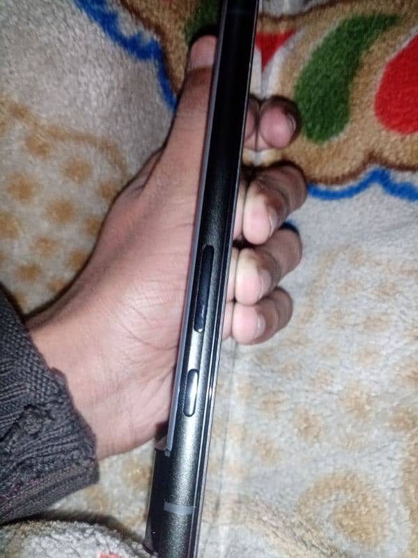 water pack mobile 100 percent okk new condition 10/10    8 256 gb 3