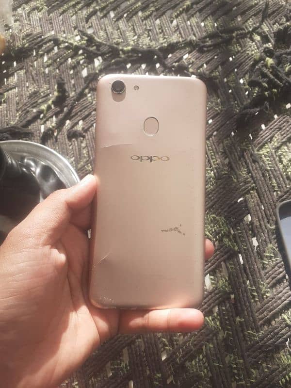 oppo f5 4/32 03085189357 2