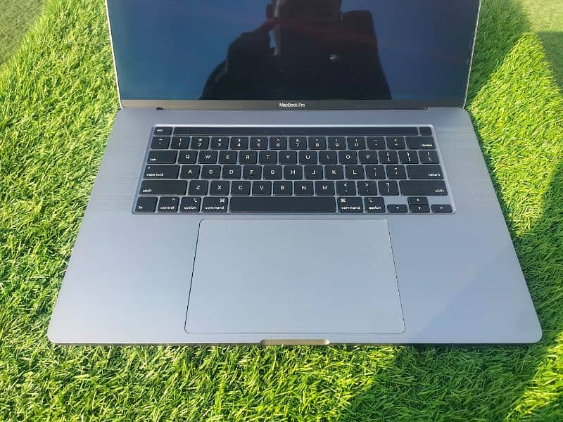 limited time offer MacBook pro 2019 0