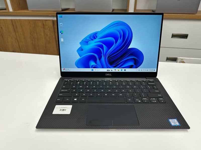 DELL XPS 13 9380 ( CORE - i7 / 8TH GEN ) 16 GB RAM-256 GB SSD 0