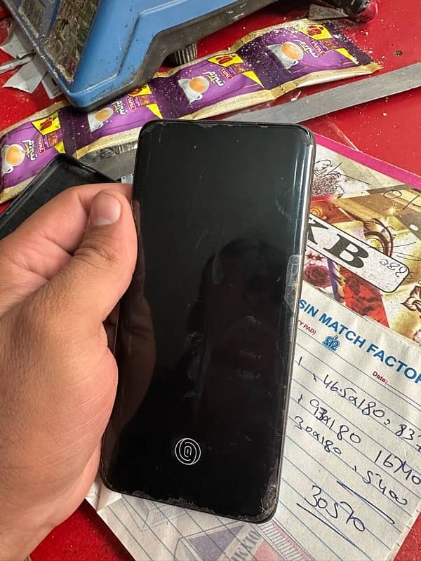 oneplus 7 pro condition back 8.5/10 front 10/10 2