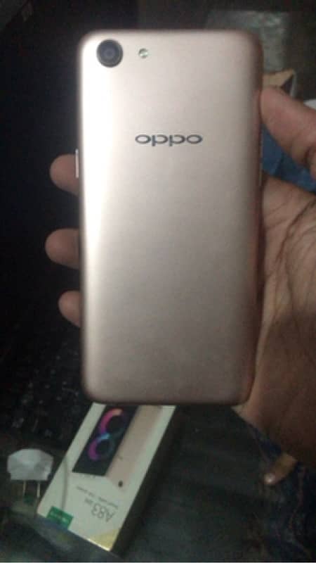 Oppo A83 1