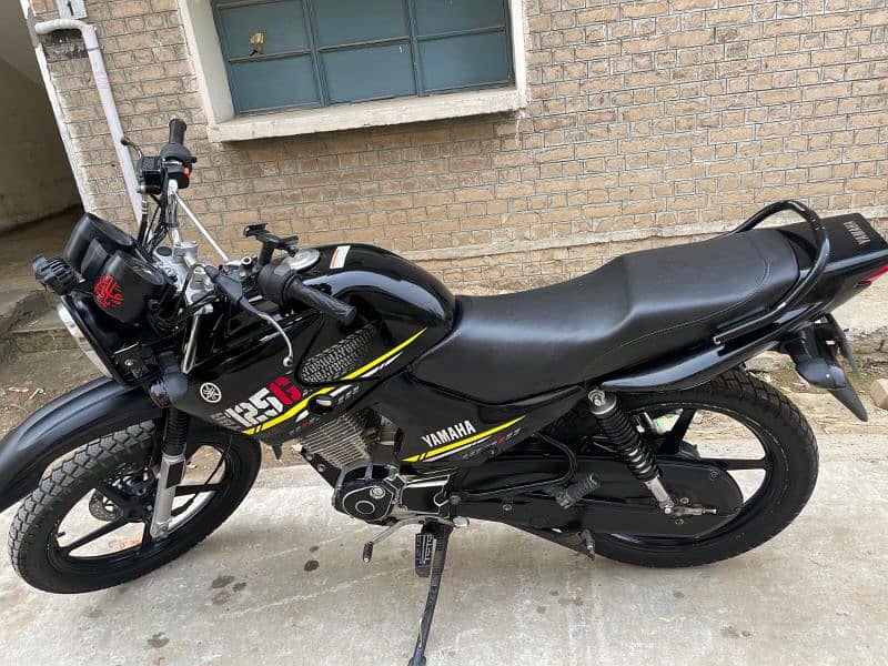 Yamaha YBR 125G, Biometric on spot available 9