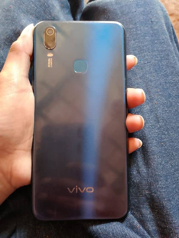 vivo y11 all ok ha bas tora sa panel tota hua ha pack set ha 5