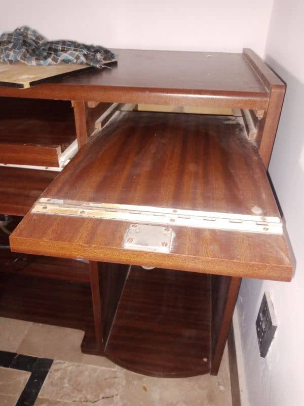 used Computer Table 4