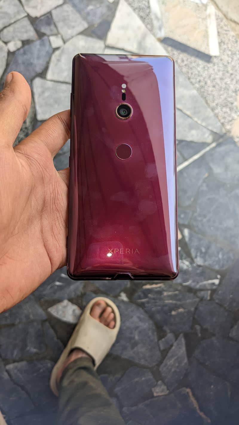 Sony Xperia XZ3 1