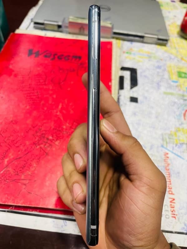 ONE PLUS 8T 10/10 CONDITION (+923284265760) 0