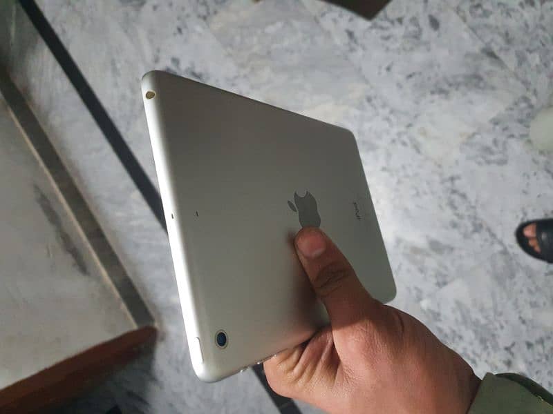 apple ipad mini 2 4