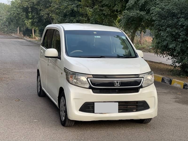 HONDA N WGN 2014 MODEL 2016 LAHORE REG PEARL WHITE 1