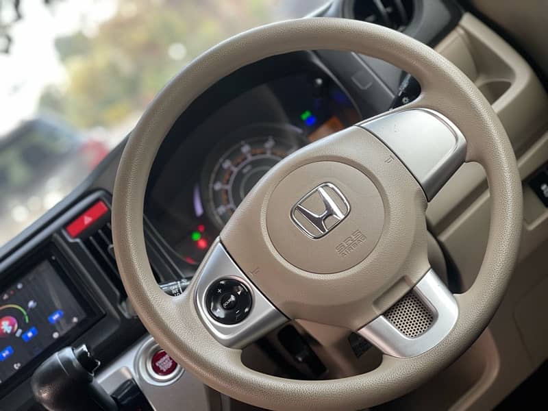 HONDA N WGN 2014 MODEL 2016 LAHORE REG PEARL WHITE 11