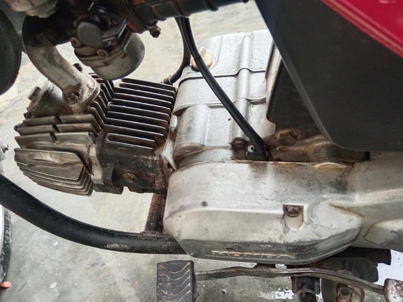 Honda prider 100c 2012 model Lahore ka number all documents ok 1