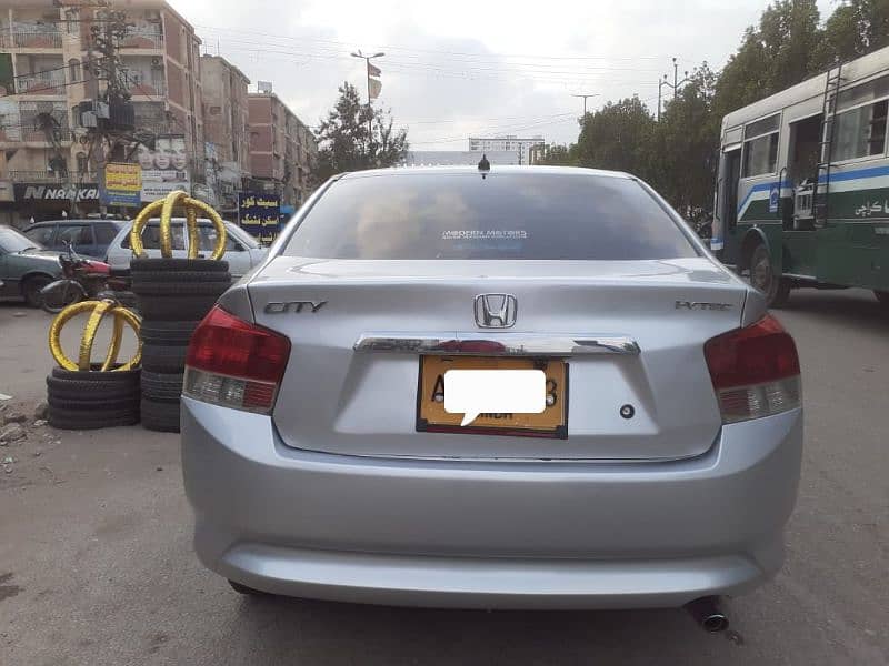 urgent for sale Honda city ivtec 1300cc 2011 3