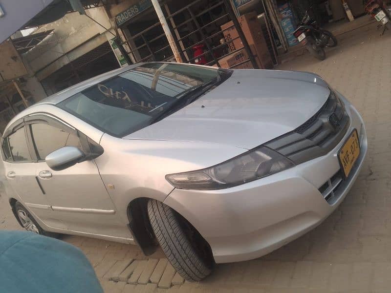 urgent for sale Honda city ivtec 1300cc 2011 9