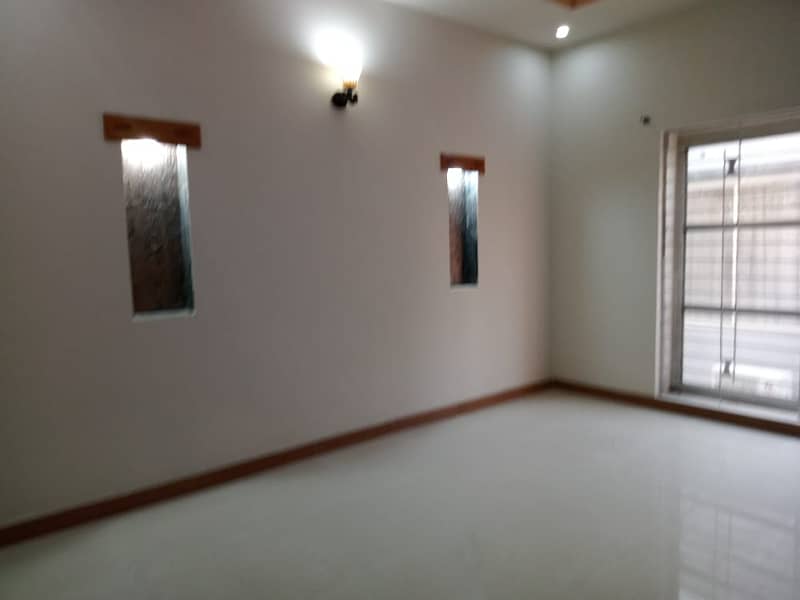 Lower Portion Of 10 Marla For Rent In Gulbahar Block Bahria Town 3