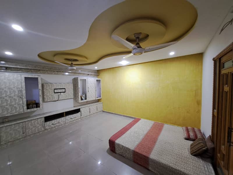 10 Marla Beautiful House With Basement For Rent In Overseas B Block Bahria Town,Lahore 27