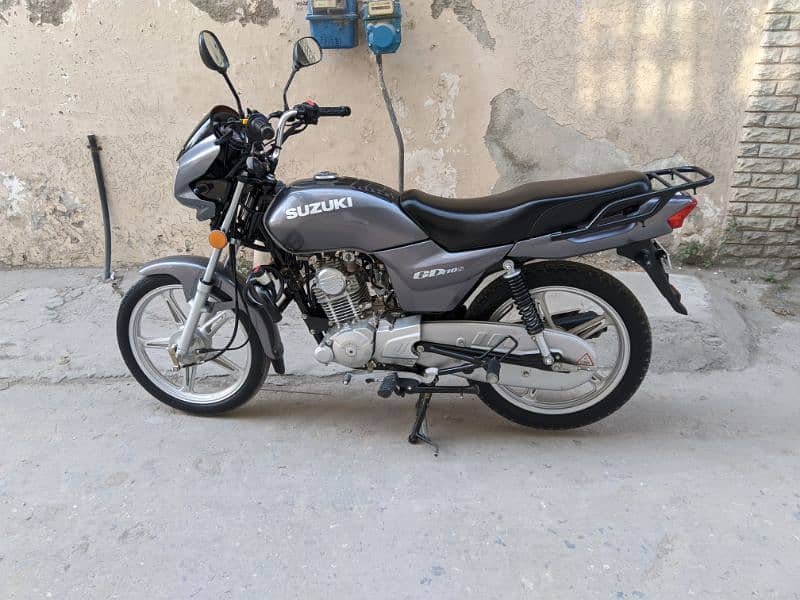 Suzuki GD 110s 2