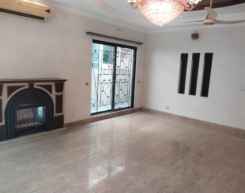 1 Kanal Luxury Likely New Beautiful Design House Available For Rent In DHA Phase 4 DD Block, Lahore Cantt 5