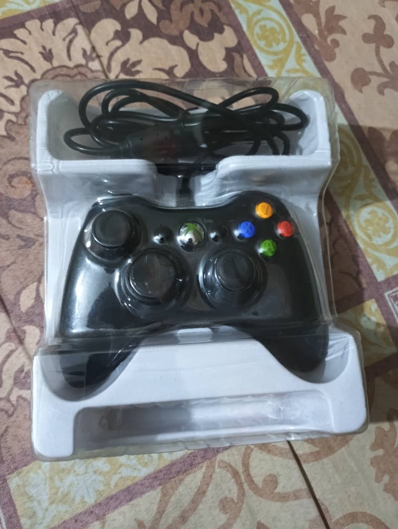 xbox 360 Wired Controller 0