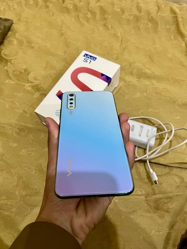 Vivo S1 With Box 8/256 Front Fingerprint/Amoled Display 1