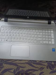 laptop hp full ok bs screen mai 1 line hai