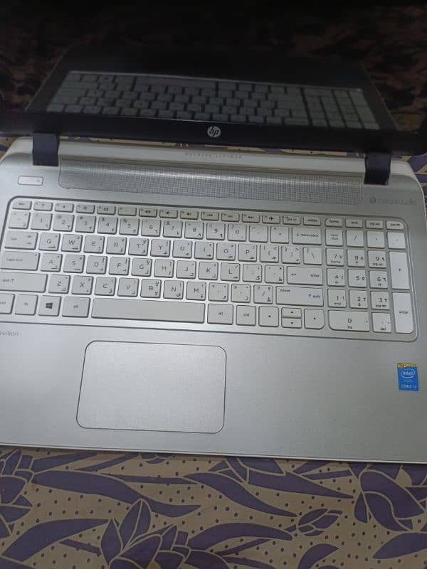 laptop hp full ok bs screen mai 1 line hai 0