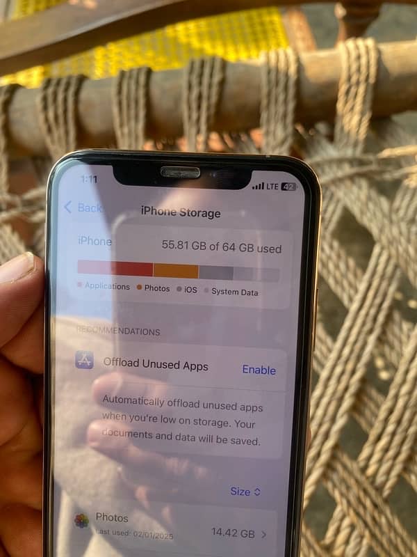 iphone xs(golden) 64gb pta approve 8