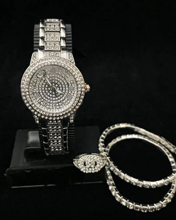 Jewelry set with watches. 4