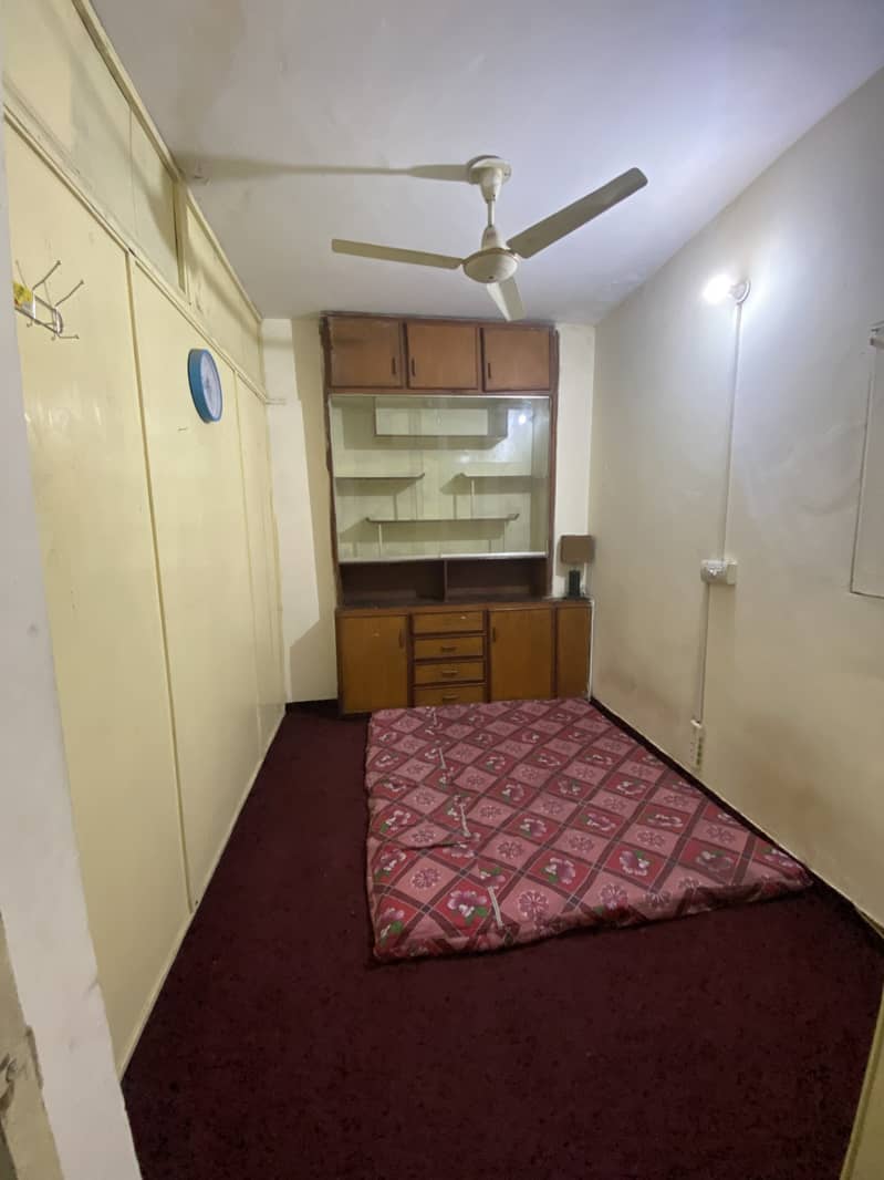 FURNISHED HOSTEL ROOMS FOR RENT 13