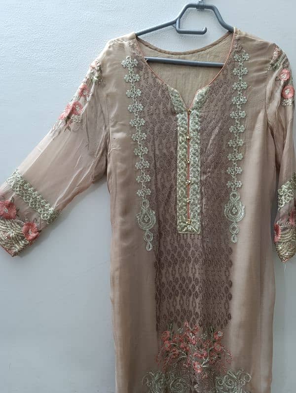 2pc black suit ( shirt and duppata ) and 2pc beige (duppata and shirt) 0