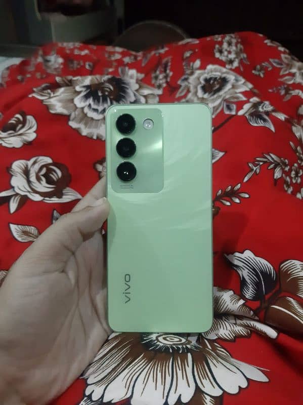 VIVO Y100 0