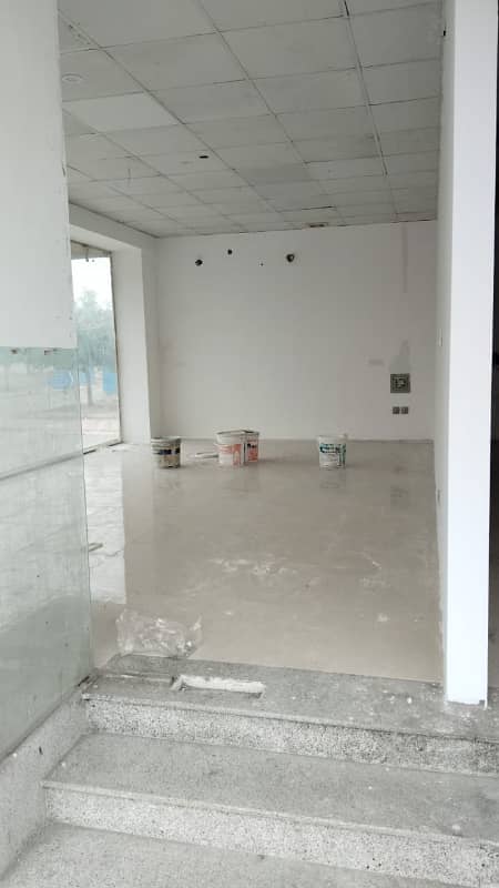 Commercial shop For Rent 7