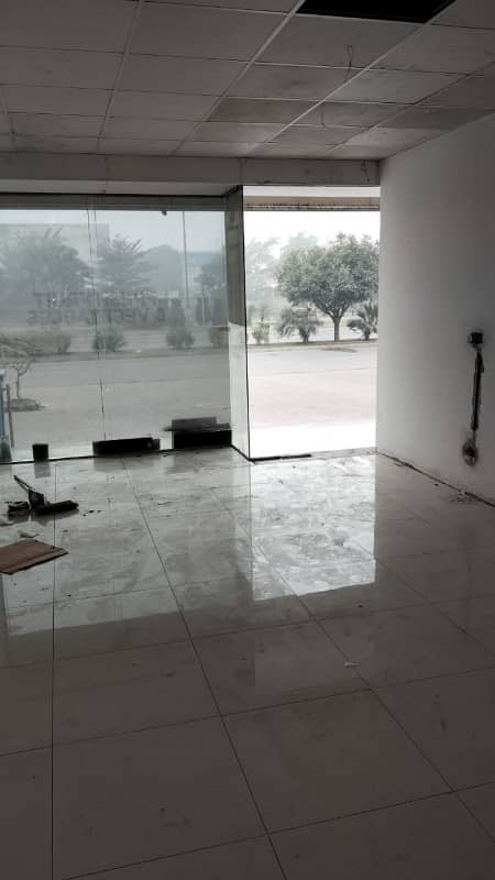 Commercial shop For Rent 8