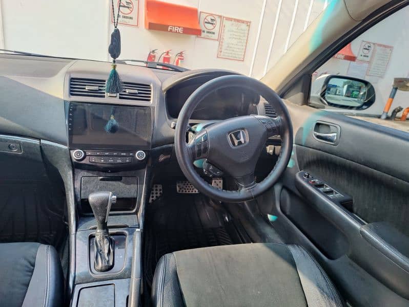 Honda Accord 2006 family used car 9