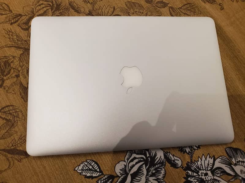 Apple Laptop MacBook Air 2015, Core i5, 8GB Ram, 128GB SSD 1