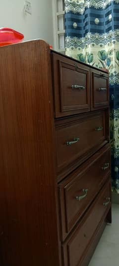 wooden tashter/cupboard