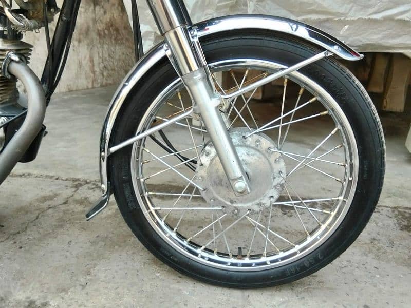 Honda CG 125 22 Model All Punjab number registered 5